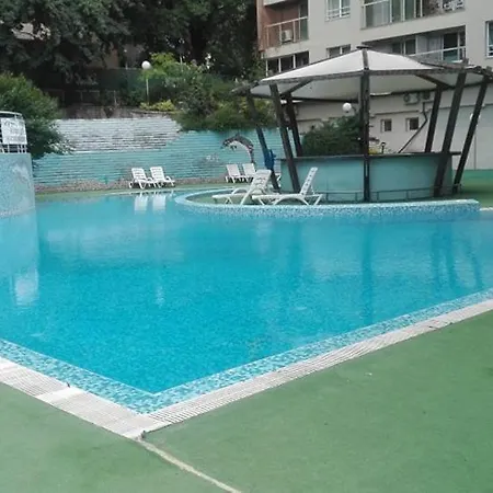 1 In Nikea Park